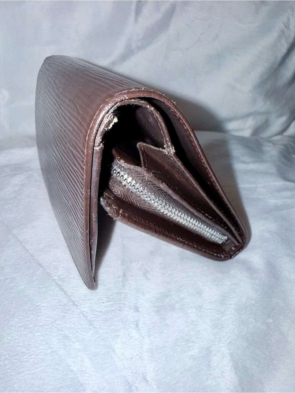 Louis Vuitton Vintage Trésor Bi-Fold epi leather Brown Wallet-W/COA - Picture 5 of 15